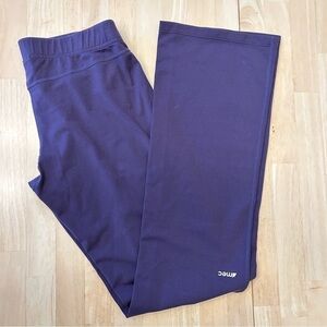 MEC Straight Leg Purple Leggings/Small